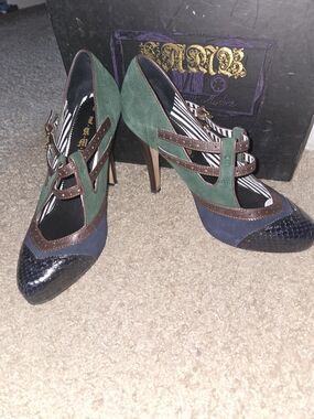 L.A.M.B. Green Navy & Brown Strappy Pointed Toe Heels
